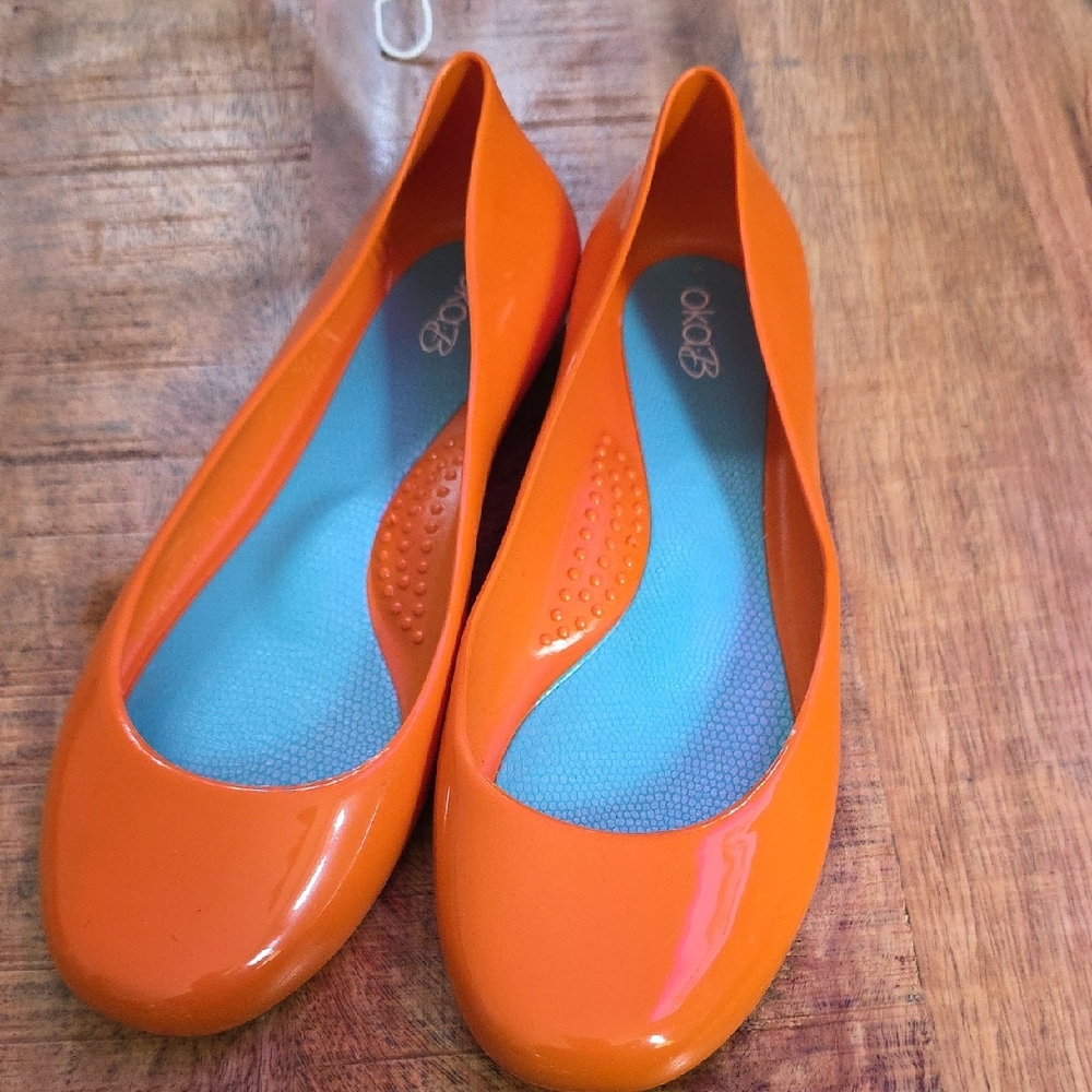 OKA b. Orange Women's Flats